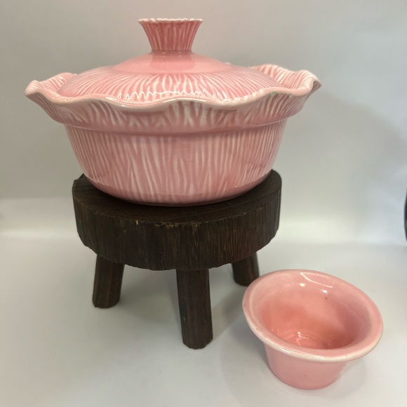 Vintage 1956 Miramar California Pink Pottery Covered Dish w/ Votive Holder - Picture 3 of 7